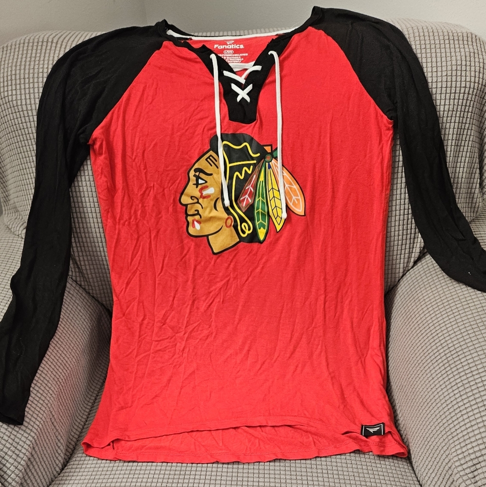 Long-sleeved Chicago Blackhawks Shirt